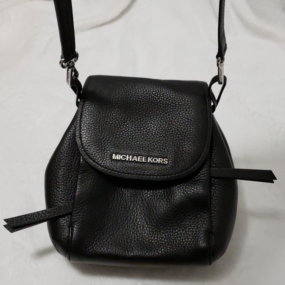 Michael kors mini crossbody MK bag - Picture 1 of 7